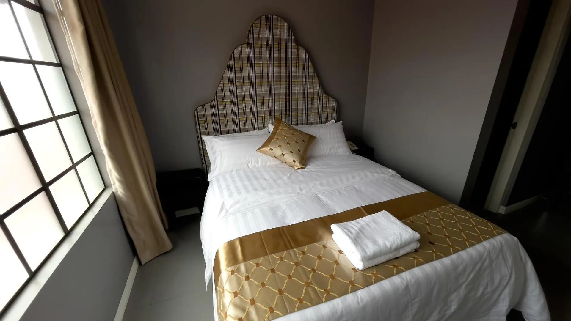 B Hotels Angeles City
